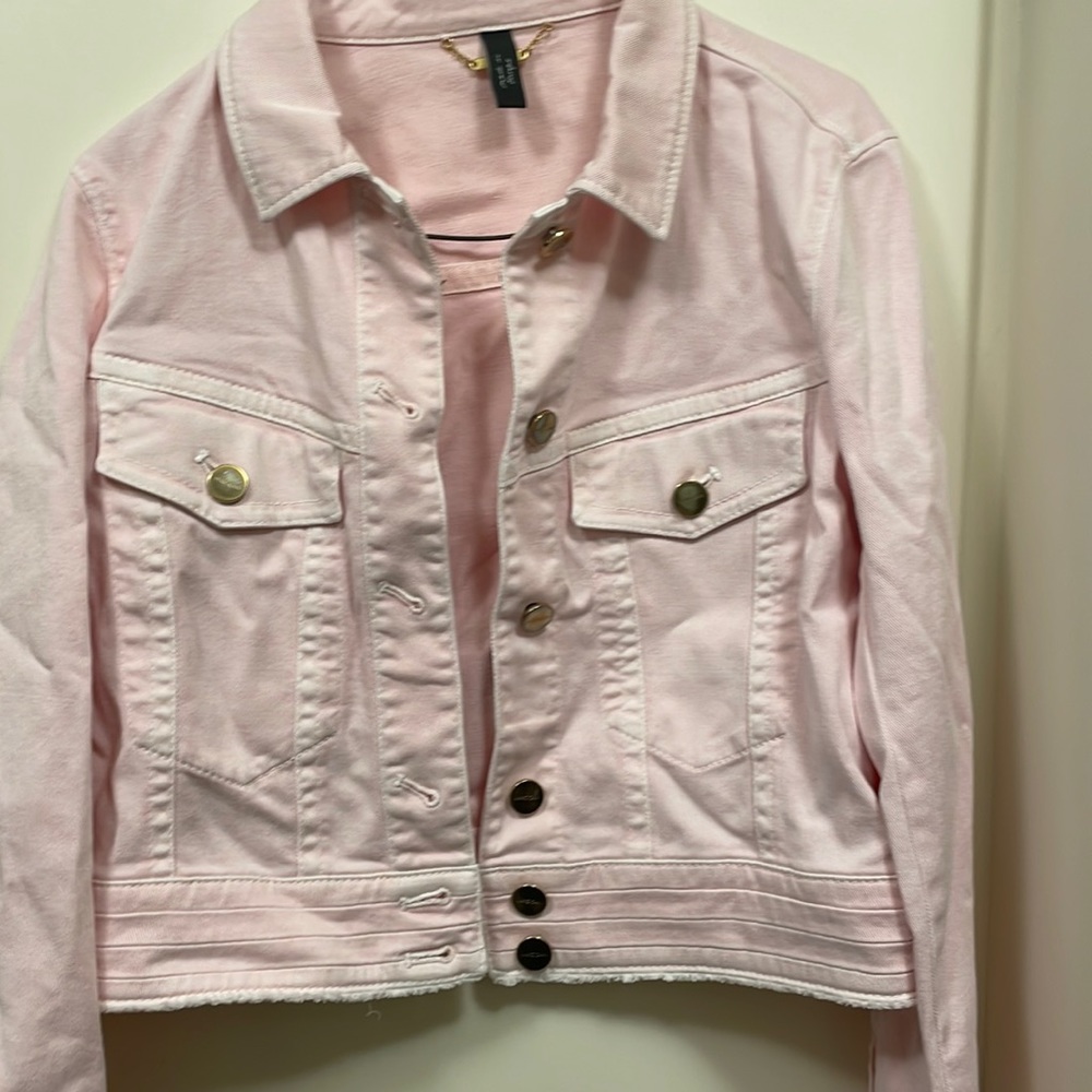 Marccain pink “denim” jacket , Trendy and cute!